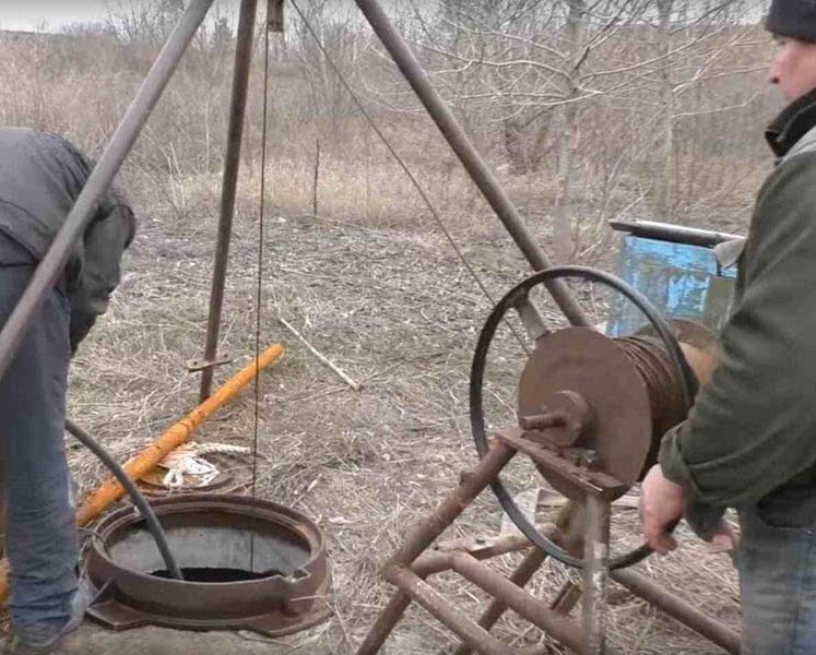 Особливості заміни насоса в свердловині Особливості заміни насоса в свердловині