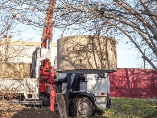Монтаж приямків з бетонними кільцями